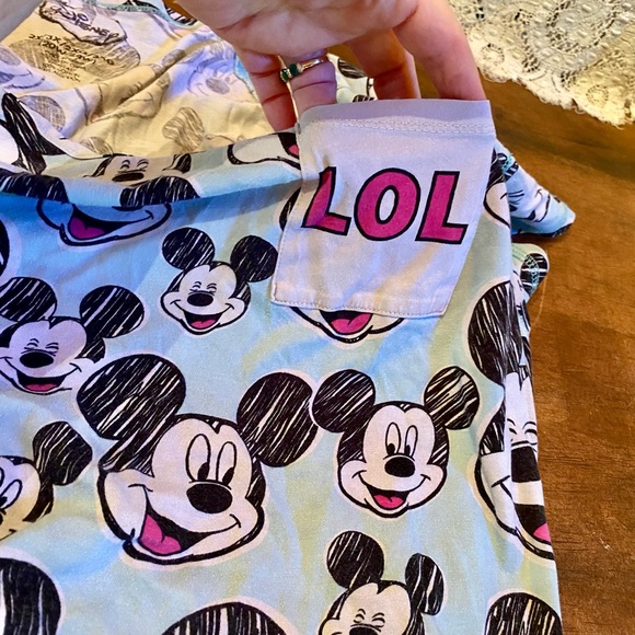 💥Disney Nightgown With Mickey Mouse💥 - Picture 2 of 5